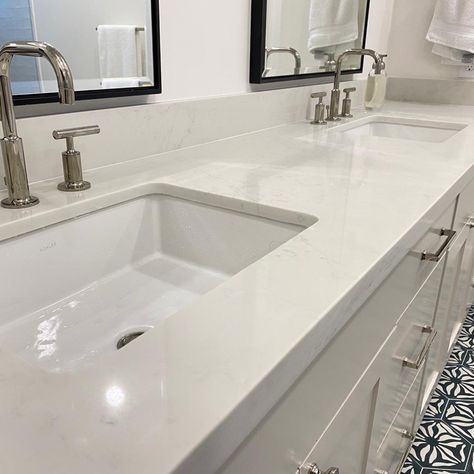 Modern Bathroom countertop Quartz Sink Bathroom, Quartz Bathroom Sink, Bathroom Quartz Countertops, Carrera Quartz Countertops, Quartz Bathroom Countertops, Sparkling White Quartz, Marble Countertops Bathroom, Quartz Design, Quartz Bathroom