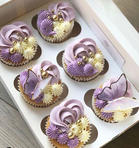 Cupcake Icing Designs, Cupcake Decorating Tips, Mini Torte, Fancy Cupcakes, Cupcake Cake Designs, Elegant Birthday Cakes, Cupcakes Decorados, Cake Decorating Piping, Creative Cake Decorating