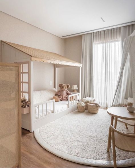 Kids Arched Bed, Bedroom For One Year Old, Montessori Room Design, Toddler Bedroom Neutral, One Year Old Bedroom, Minimalist Toddler Room, Kids Bedroom Minimalist, Beige Kids Room, Minimalist Kids Bedroom