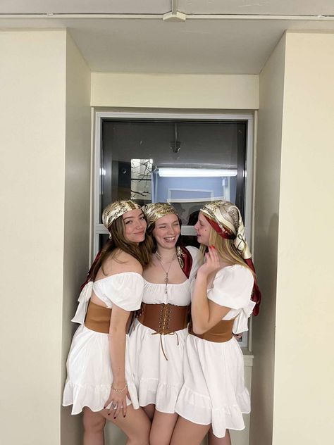 aesthetic halloween trio costume Halloween Costumes Women Trio, Cute Trio Halloween Costumes, Pirate Corset, Halloween Trio, Ginger Blonde, Halloween Costum, Trio Costumes, Halloween Duos, Halloween Pics