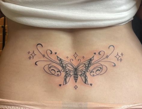 Back Tattoo Ideas For Women, Back Tattoo Ideas, Tramp Stamp Tattoos, Tattoos For Black Skin, Tramp Stamp, Pretty Tattoos For Women, Tattoo Ideas For Women, Dope Tattoos For Women, Stylist Tattoos