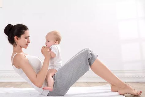 If you are a new mom, it may not be easy to find time to exercise with a baby. To help you, we bring simple and fun exercises to do with babies. Pilates Pregnancy, Beautiful Pregnancy Photos, Postpartum Yoga, Mommy Makeover Surgery, Postpartum Recipes, Prenatal Fitness, Postpartum Exercise, Post Pregnancy Workout, Pregnancy Exercises