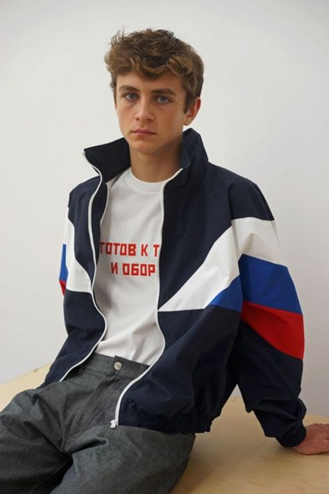 Gosha Rubchinskiy 2016 Spring/Summer "1984" Lookbook Style Masculin, Gosha Rubchinskiy, Mode Masculine, Men Street, Urban Wear, 여자 패션, Mode Vintage, 80s Fashion, Mode Style