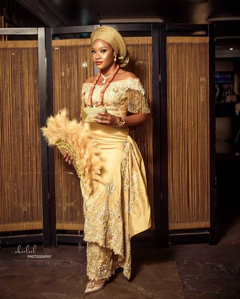 George Fabrics , George Asoebi’s Instagram post: “Champagne Gold 😍😍Beautiful Bride @bossykween01  got married over the weekend  in #RuveroGeorgeFabrics .. She looked absolutely stunning 😍😍…” George Asoebi Styles, George Styles, Nigerian Wedding Attire, Hausa Wedding, Igbo Bride, African Bridal Dress, Nigerian Outfits, Igbo Wedding, Cultural Fashion