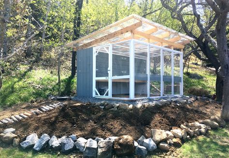 Virtual Chicken Coop Tour No. 15: Ten Backyard Coops Built with The Garden Loft Plans | The Garden Coop Pheasant Coop, Chicken Coop With Run Plans, Luxury Chicken Coop, Chicken Coop With Run, Cat Hut, Loft Plans, Urban Chicken, Diy Rabbit Hutch, Urban Chicken Farming