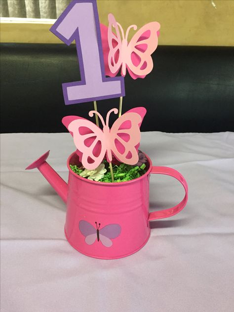 Butterfly 1st Birthday Party Theme Diy, Butterfly Themed Birthday Centerpieces, Butterfly First Birthday Centerpieces, Butterfly Birthday Centerpieces Diy, Diy First Birthday Centerpieces, Butterfly Birthday Party Centerpieces, 1 Year Birthday Centerpieces, 1st Birthday Centerpiece Ideas, Diy Butterfly Centerpieces