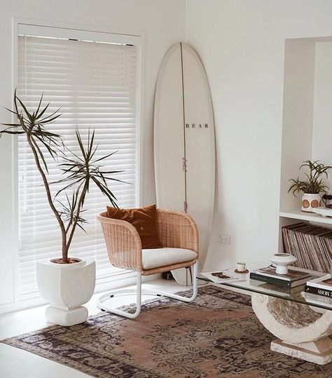 Decoration Surf, Sarah Ellison, Studio Chair, Surf Room, Surfer Style, Surf House, Surf Shack, Style Deco, Room Decorations