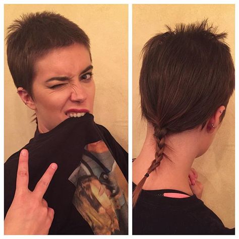 Top 100 punk hairstyles photos Inspiration: Belfast '78. Buzzed mullet rat tail by Lily. SO FUN! #highhorsesalon #brooklynhair #mullet #rattail #mulletrattail #punkhairstyles See more http://wumann.com/top-100-punk-hairstyles-photos/ Buzzed Mullet, Rat Tail Haircut, Owl Oc, Rat Tails, Mullet Shag, Alternative Haircuts, Punk Hairstyles, Hairstyles Photos, Mullet Haircut