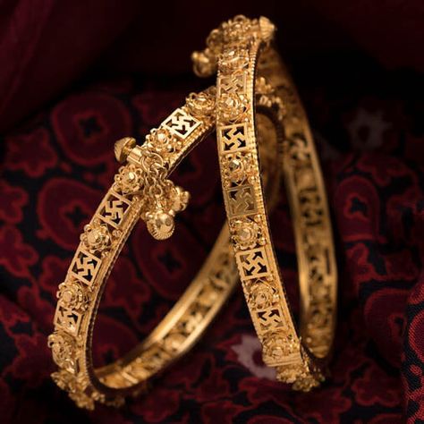 Plain Gold Bangles, Rings Ladies, 22k Gold Bangles, Solid Gold Bangle, Simple Jewellery, Indian Jewelry Earrings, Antique Necklaces Design, Gold Bangles For Women, Bridal Jewelry Vintage