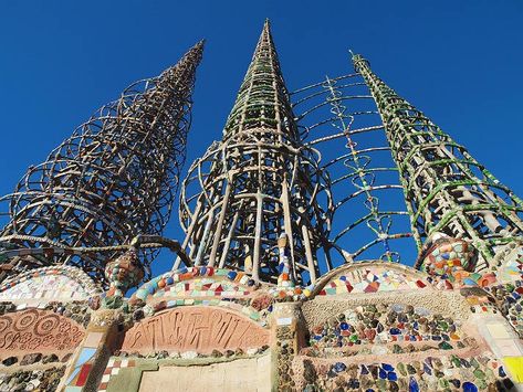 Watts Towers: The Story of an LA Icon | Discover Los Angeles Places In Los Angeles, Watts Towers, Visit Los Angeles, Famous Monuments, La Art, Vacation Memories, Murals Street Art, California Design, Lonely Heart