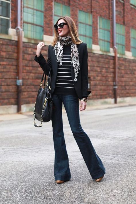 Flair Jeans Outfit, Dark Flare Jeans, Flare Jeans Outfit, Flair Jeans, Hottest Fashion Trends, Jeans Outfit, Rachel Zoe, Business Casual Outfits, Black Blazer