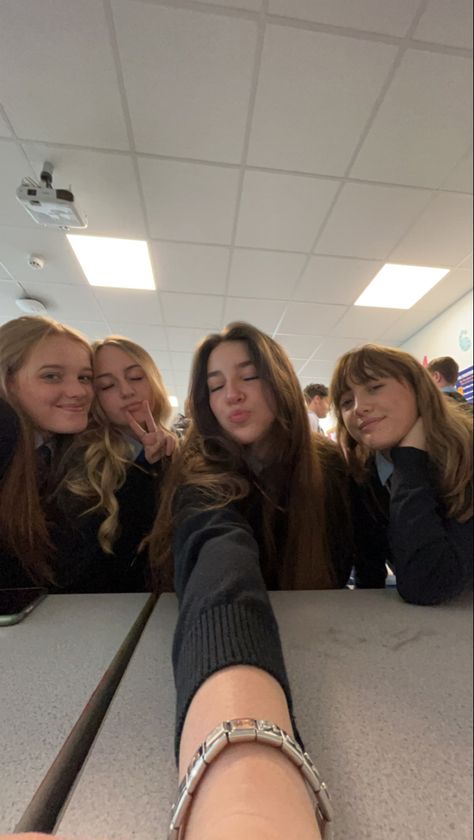 Dream Life School, Uk Public School Aesthetic, Best Friend Pictures School, All Girls School Aesthetic, Friends At School Aesthetic, School Aesthetic Uk, High School Friends Aesthetic, British Boarding School Aesthetic, School Photos Highschool