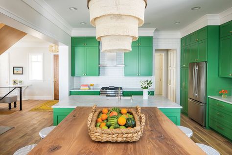 Green Lake House, Kelly Green Kitchen, T Shaped Kitchen Island, Countertop Butcher Block, Green And White Kitchen, White Kitchen Designs, Green And White Bedroom, Butcher Block Kitchen Island, Island Countertop