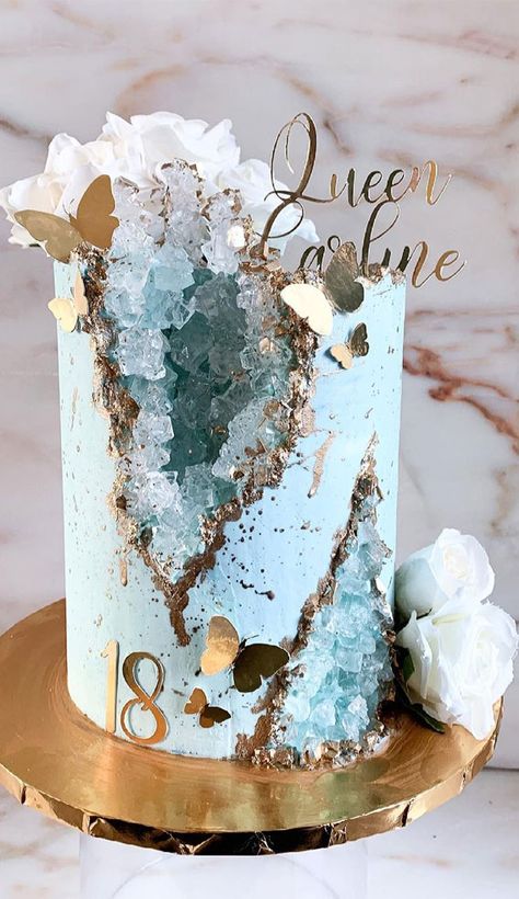 Geo Cake, Geode Cakes, New Cake Design, Geode Pattern, Cake Design Ideas, Geode Cake, Unique Birthday Cakes, Beautiful Cake Designs, Elegant Birthday Cakes