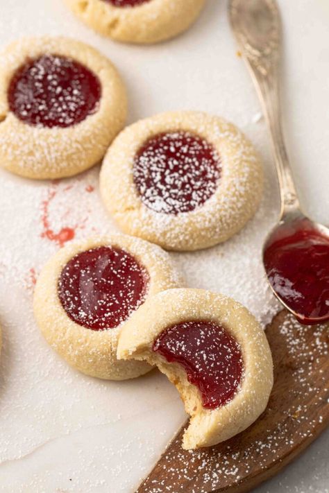 Cookies With Jam, Jam Thumbprint Cookies, Thumbprint Cookies Recipe, Buttery Shortbread, Heart Cookie, Jam Cookies, Almond Flavor, Thumbprint Cookies, Lemon Raspberry