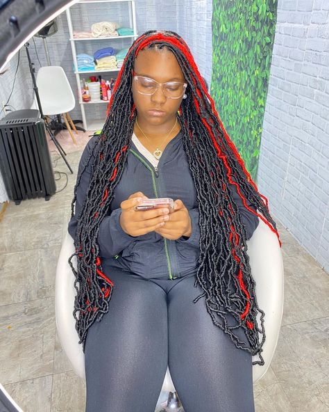 Red And Black Faux Locs Black Women, Faux Locs Red And Black, Red And Black Peekaboo Soft Locs, Green And Black Soft Locs, Red And Black Island Twist, Red Soft Locs Black Women, Red And Black Soft Locs, Soft Locs Red, Red And Black Locs