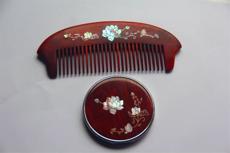 Excited to share this item from my #etsy shop: Lotus Flowers Mirror Combs, Red Sandalwood, Shining Patterns, Pocket Hair Care, Mothers Day Gifts, Bosom Friend, BFF. #woodencombs #silverthread #mothersdaygifts #personalisedgift https://etsy.me/31PVvyj Flowers Mirror, Pearl Comb, Red Sandalwood, Wood Comb, Static Hair, Pocket Mirrors, Retro Kunst, Mirror Silver, Head Dress