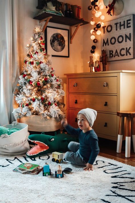 Kids Christmas Room, Christmas Kids Room, Christmas Bedrooms, Colorful Ornaments, Christmas Trees For Kids, Toddler Boys Room, Christmas Decorating Ideas, Christmas Decorations Bedroom, Christmas Room Decor