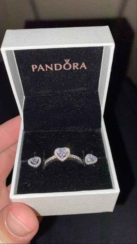 Promise Rings Pandora, Dimond Ring, Luxury Birthday Gifts, Cute Promise Rings, Xoxo Jewelry, Rings Pandora, Pandora Bracelet Designs, Surprise Your Girlfriend, Promise Jewelry