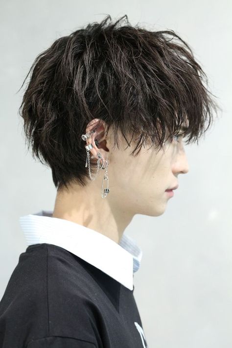 Unisex Haircuts, Devil Man, Mens Haircuts Medium, Messy Haircut, Androgynous Hair, Korean Short Hair, Man Face, Hair Inspiration Short, Messy Short Hair