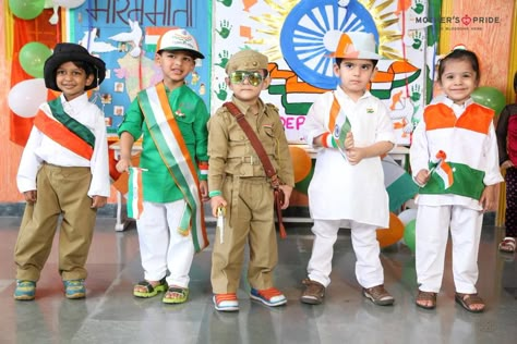 With pride and spirit of patriotism in hearts, national days, are filled with a sense of joy and gratitude, towards our nation’s heroes and leaders, those who paved the way for a brighter future. Freedom Fighters Of India Kids Fancy Dress, Independence Day Fancy Dress For Kids, Indian Freedom Fighters Fancy Dress, Bird Crafts Preschool, Fancy Dress Costumes Kids, Freedom Fighters Of India, Indian Freedom Fighters, Fancy Dress Competition, Flower Crafts Kids