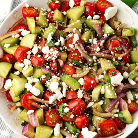 Grape Tomato Salad Recipes, Salads Strawberry, Strawberry Cucumber Salad, Cabin Meals, Grape Tomato Salad, Strawberry Salads, Cucumber Tomato Feta Salad, Tomato Feta Salad, Garden Salads