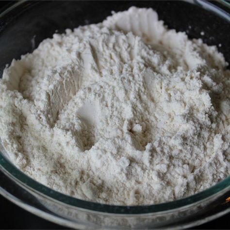 Self-Rising Flour | "Great recipe to use when you run out! And, it's basically made of stuff you already have on hand. Thanks!" Make Self Rising Flour, 3 Ingredient Recipes, Baking Project, Self Rising Flour, All Purpose Flour, Flour Recipes, Baking Mix, Healthy Homemade, Baking Tips