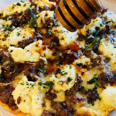 Sausage Ricotta Honey Hot Pizza - Cooks Well With Others At Home Pizza, Pizza Sausage, Sausage Ricotta, Hot Honey Recipe, Recipe For Pizza, Home Pizza, Naan Flatbread, Hot Pizza, Italian Sausage Soup