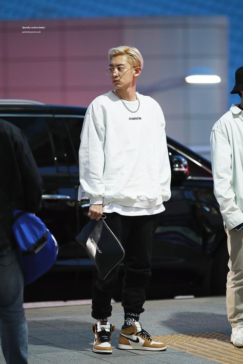 Exo Fashion, Exo Airport, Exo Korean, Park Chanyeol Exo, Kpop Exo, Exo Chanyeol, Incheon Airport, Electronic Dance Music, Park Chanyeol