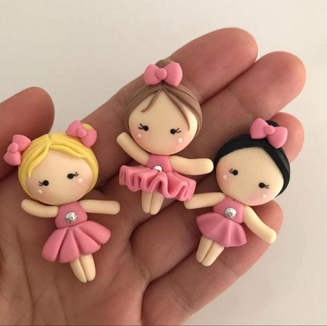 Play Dough Designs, Play Dough Crafts, Polymer Clay People, Tissue Paper Flowers Diy, Polymer Clay Flower Jewelry, Pinterest Diy Crafts, Doll Diy Crafts, Clay Crafts Air Dry, Clay Baby