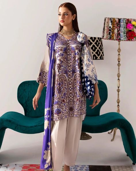 Find What You Love 💕 UPTO 50% OFF 😍 Lawn starting from PKR 2,033/- only! 🔥🔥🔥 👗: Sana Safinaz 🇦🇪 Flat PKR 1,500 and FREE SHIPPING above PKR 10,000 (UAE) 🇸🇦 Flat PKR 5,000 and FREE SHIPPING above PKR 25,000 (KSA) 🇬🇧 Flat £14 and FREE SHIPPING above £199 (UK) 🇦🇺 Flat PKR 7,500 (US & AUS) 🛍️ Tap the link in bio to shop now! @laamofficial @laambasics @laam_kids @laam_man @laam_couture @laam_modestwear @laamloves @lifeatlaam Pakistani Winter Dresses, White Linen Suit, Pakistani Suits Online, Embroidered Kurti, Sana Safinaz, Printed Dupatta, Printed Kurti, Suits For Sale, Linen Suit