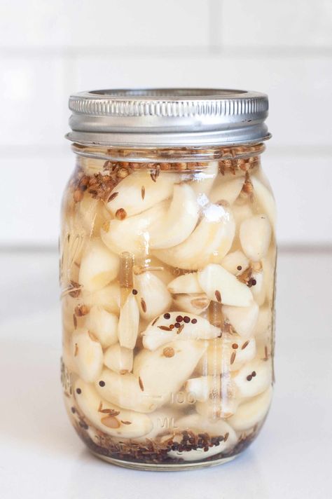 Basic Brine, Quick Pickle Recipe, Quick Pickle, Pickle Recipe, Pickled Carrots, Pickled Garlic, Raw Garlic, Garlic Recipes, Distilled White Vinegar