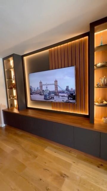 Ruang Tv Modern, Fireplace Tv Stand Decor, Tv Cabinet Design Modern, Tv Room Decor, Ruang Tv, Modern Tv Room, Tv Unit Furniture Design, تصميم داخلي فاخر, Tv Unit Interior Design