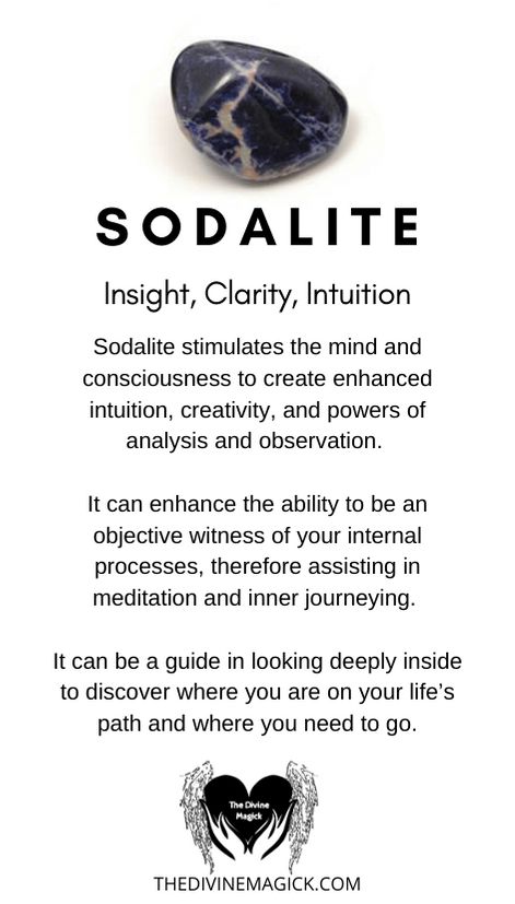 Sodalite Crystal Meaning, Stone Meanings, Sodalite Crystal, Crystal Guide, Crystals Healing Properties, Spiritual Crystals, Crystals Healing, Crystal Therapy, Meditation Crystals