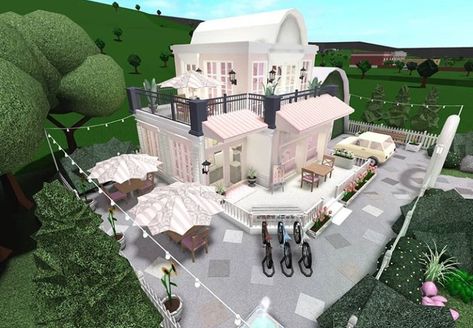 Cafe Builds Bloxburg, Blush Town Bloxburg, Bloxburg Cafe And Apartment, Cute Bloxburg Cafe Ideas, Bloxburg Cafe Exterior, Bloxburg Cafe Layout, Bloxburg Bakery, Bloxburg Backyard Ideas, Bloxburg Cafe