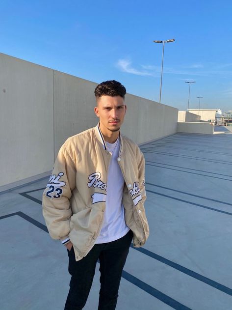 Varsity Jacket Mens Outfits Street Styles, Varsity Jacket Outfits Men, Mens Varsity Jacket Outfit, Men Varsity Jacket Outfit, Varsity Jacket Outfit Mens, Vasity Jacket, Varsity Jacket Aesthetic, Letterman Jacket Outfit, Oversized Varsity Jacket