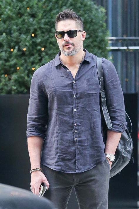 Divorce Announcement, Mens Smart Casual Outfits, Smart Casual Men, Men Haircut, Men Fashion Casual Shirts, Joe Manganiello, Dress Suits For Men, Mens Casual Dress Outfits, Sofia Vergara