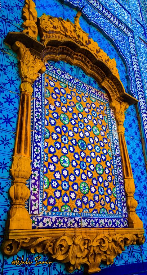 Sachal Sarmast, Eiffel Tower Inside, Eiffel Tower, Tower