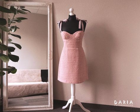 Rose Cafe Bustier, Bustier Dress Pattern, Teuta Matoshi Dresses, Dress Pattern Free, Bustier Pattern, Morgan Dress, Dresses By Pattern, Dress Patterns Free, Pattern Dress Women