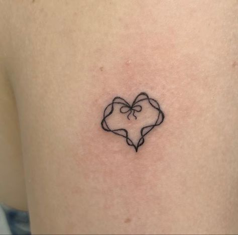 Coquette Heart Tattoo, Small Bow Tattoos, Coquette Tattoo, Kawaii Tattoos, Grunge Tattoo, Hello Kitty Tattoos, Bow Tattoo, Kawaii Tattoo, Petite Tattoos