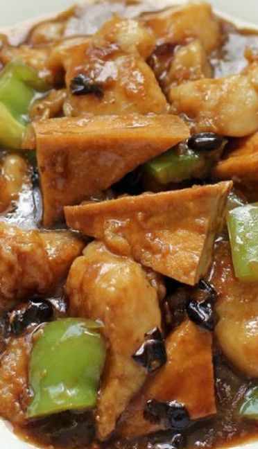 Fish in Black Bean Sauce Black Bean Sauce Recipe, Chinese Seafood, Popcorn Chicken Recipe, Chinese Fish, Pan Fried Fish, Bean Sauce, Black Bean Sauce, Cooking Seafood, Chinese Dishes