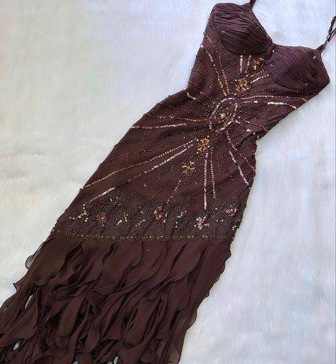 Brown Fairy Dress, Abi Ball, Dresses With Beads, Prom Inspo, Prom Dresses Yellow, Purple Prom Dress, Prom Dresses Two Piece, Burgundy Prom Dress, Beaded Chiffon