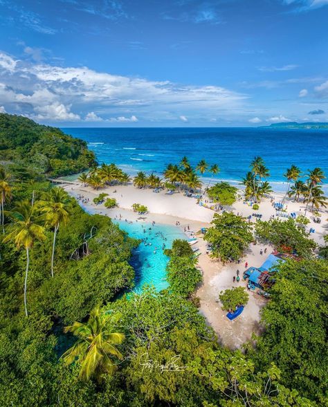 Todo República Dominicana 🇩🇴 on Instagram: “Vistas de Caño Frío y Playa Rincón en Las Galeras, Samaná Foto @jmpprd #playarincon #lasgaleras #cañofrio #samana #samaná #samanard #playa…” Sosua, Dream Travel Destinations, Paradise Island, Dominican Republic, Travel Dreams, Wonders Of The World, Puerto Rico, Places To See, Summer Vibes