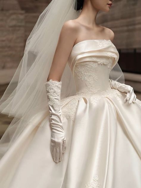 Wedding Dress With Gloves, Pretty Wedding Dresses, Fancy Wedding Dresses, White Wedding Dress, Wedding Dress Train, Dream Wedding Ideas Dresses, Backless Wedding, Evening Dresses For Weddings, Satin Wedding