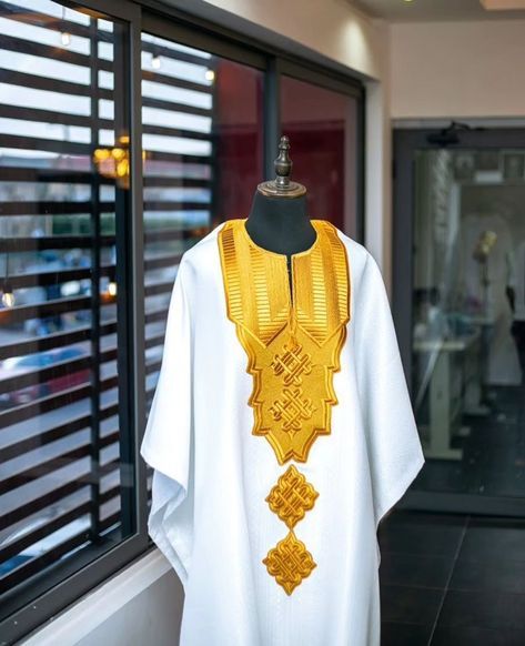 #agbada Latest Agbada Designs, Men African Fashion, Agbada Design, Mens Traditional Wear, African Kaftan, African Weddings, African Suit, African Wear Styles For Men, African Dresses Men