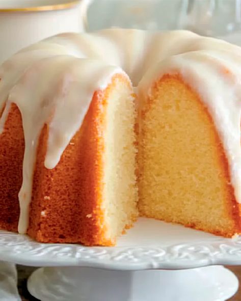 Old Fashioned Sour Cream Bundt Cake Sour Cream Glazed Cake, Sour Cream Bundt Cake, Marble Bundt Cake, Glazed Cake, Southern Desserts, Joy Of Cooking, Cream And Sugar, Cooking Ideas, Classic Food