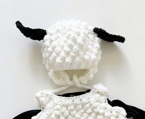 Crochet Sheep Hat - Daisy Farm Crafts Sheep Costume, Sheep Hat, Sheep Costumes, Modern Crochet Patterns Free, Daisy Farm Crafts, Daisy Farm, Crochet Sheep, Modern Crochet Patterns, Farm Crafts