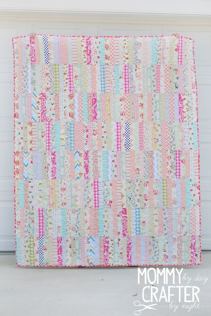 Low Volume Strip Quilt Strip Quilts Ideas, Quilts Ideas Patterns, Low Volume Quilts, Low Volume Quilt, Strip Quilt, String Quilts, Patchwork Blanket, Childrens Quilts, Pretty Quilt