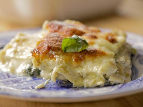 Get White Spinach-Artichoke Lasagna Recipe from Food Network Spinach Artichoke Lasagna, Artichoke Lasagna, Vegetable Lasagna Recipe, Easy Lasagna Recipe, Vegetable Lasagna, Pioneer Woman Recipes, Ree Drummond, Spinach Artichoke, Spinach Stuffed Chicken