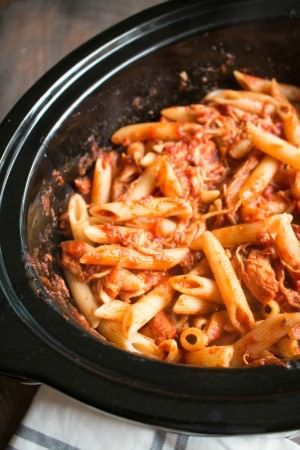 Slow Cooker Chicken Parmesan and Pasta Chicken Recipes With Spaghetti Sauce, Recipes With Spaghetti Sauce, Chicken Parmesan And Pasta, Slow Cooker Chicken Parmesan, Slow Cooker Pasta Recipes, Crockpot Pasta Recipes, Chicken Parmesan Pasta, Slow Cooker Pasta, Dump Meals